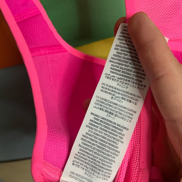 Under Armour Sports Bra size 32C - Picture 3 of 6